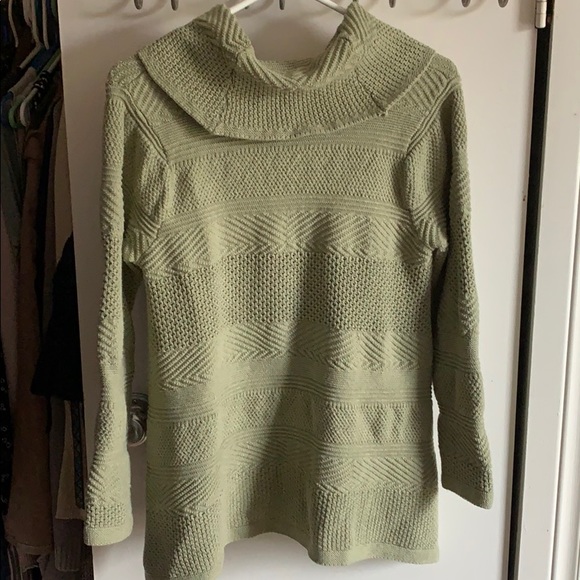 Eight eight eight sage green sweater - Picture 2 of 3